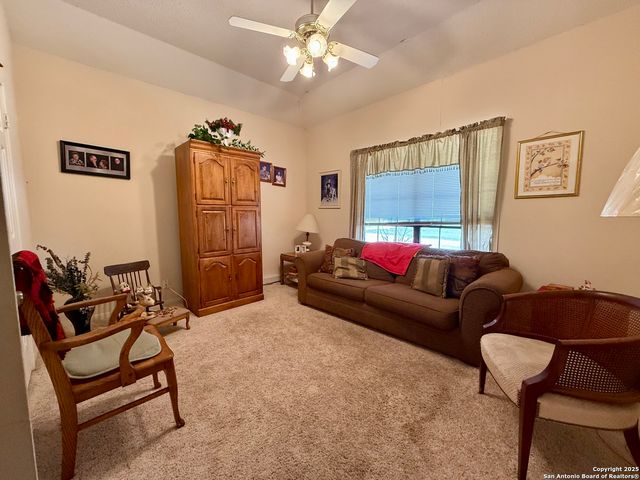 820 Chula Vista, Karnes City, TX 78118