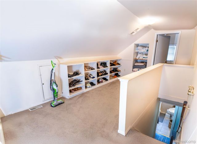 20602 Powers Avenue, Dearborn Heights, MI 48125