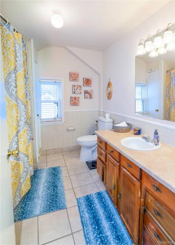 20602 Powers Avenue, Dearborn Heights, MI 48125