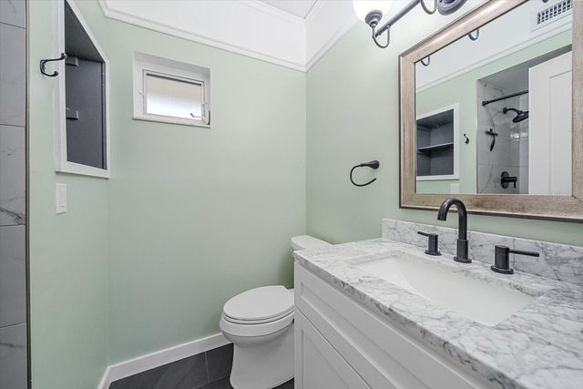 5865 TIDEWOOD AVENUE 8, Sarasota, FL 34231
