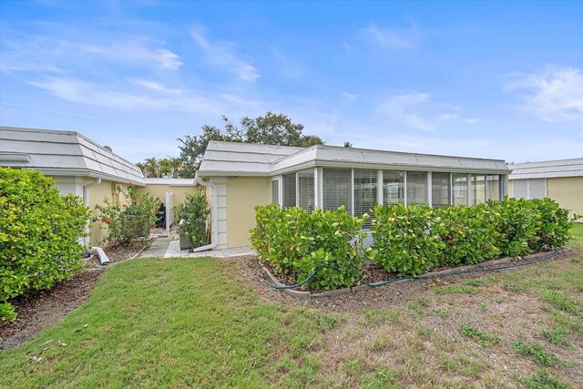 5865 TIDEWOOD AVENUE 8, Sarasota, FL 34231