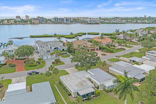 5865 TIDEWOOD AVENUE 8, Sarasota, FL 34231
