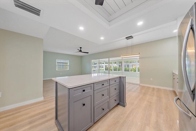 5865 TIDEWOOD AVENUE 8, Sarasota, FL 34231