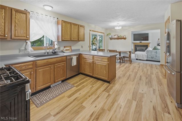 6295 Plum Street NE, Louisville, OH 44641