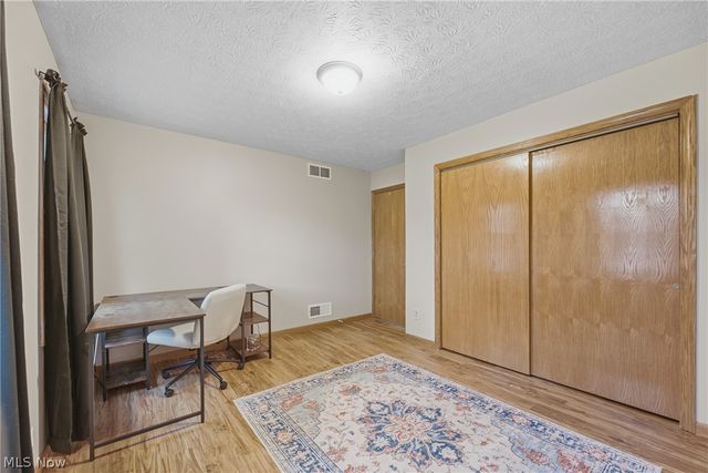 6295 Plum Street NE, Louisville, OH 44641