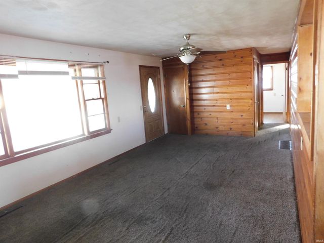 2911 Washington Avenue, Bedford, IN 47421