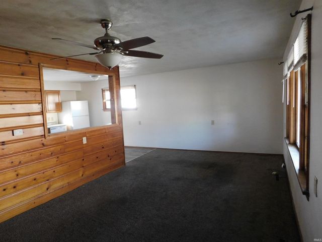 2911 Washington Avenue, Bedford, IN 47421