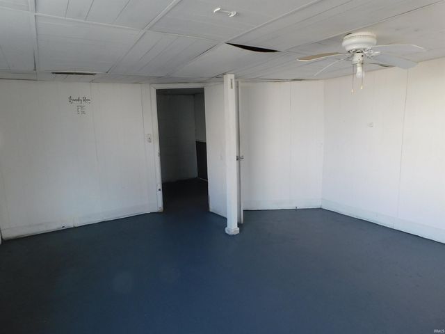 2911 Washington Avenue, Bedford, IN 47421