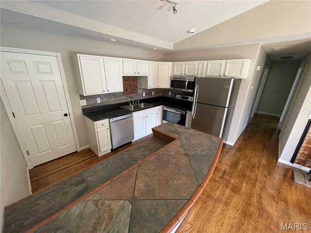 133 Rio Verde Drive, Belleville, IL 62221