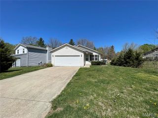 133 Rio Verde Drive, Belleville, IL 62221