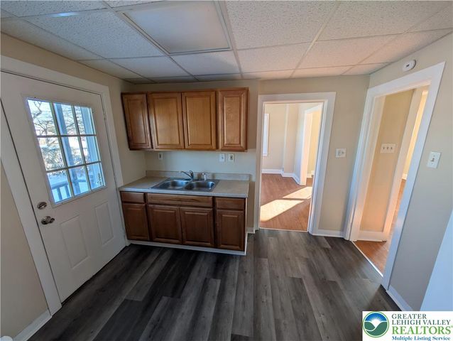 1144 Minsi Trail Street, Bethlehem City, PA 18018