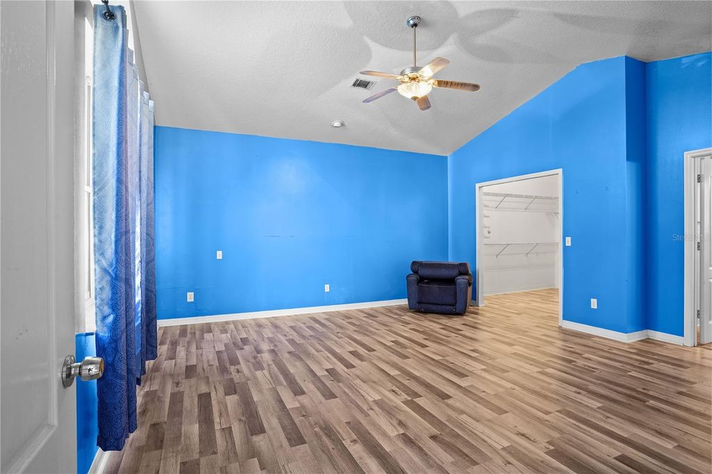 Image 20 of property listing at 2286 LAKE FRANCIS DRIVE, Apopka, FL 32712