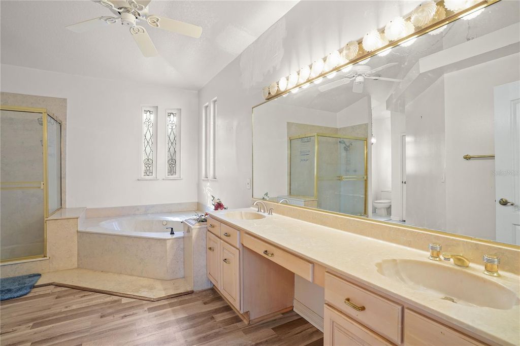 Image 24 of property listing at 2286 LAKE FRANCIS DRIVE, Apopka, FL 32712