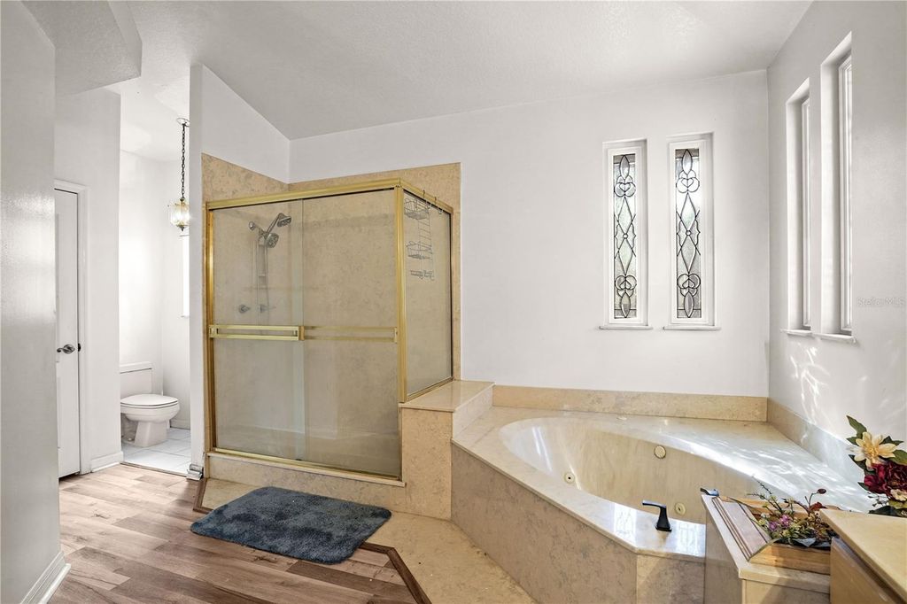 Image 25 of property listing at 2286 LAKE FRANCIS DRIVE, Apopka, FL 32712