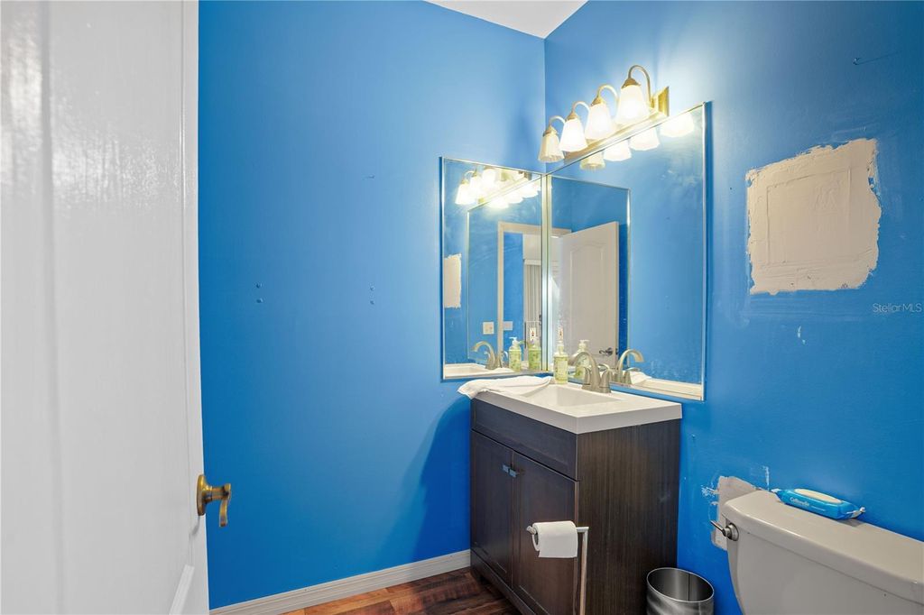 Image 31 of property listing at 2286 LAKE FRANCIS DRIVE, Apopka, FL 32712