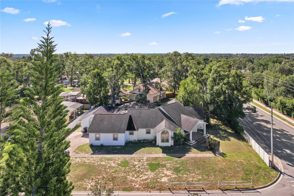 Image 34 of property listing at 2286 LAKE FRANCIS DRIVE, Apopka, FL 32712