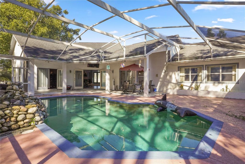 Image 9 of property listing at 2286 LAKE FRANCIS DRIVE, Apopka, FL 32712