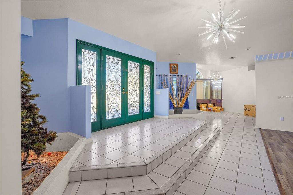 Image 10 of property listing at 2286 LAKE FRANCIS DRIVE, Apopka, FL 32712