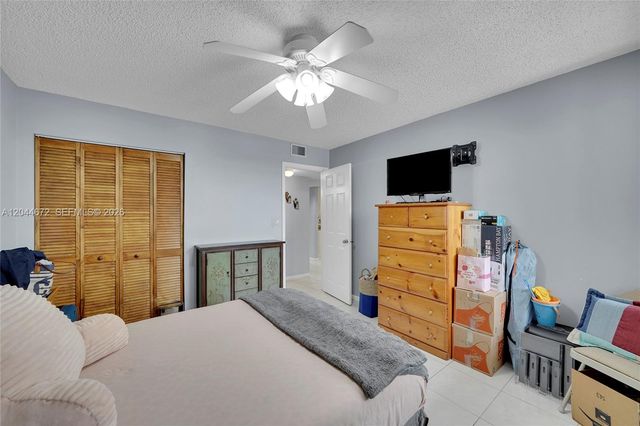 7250 Fairfax Dr 302, Tamarac, FL 33321