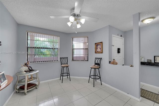 7250 Fairfax Dr 302, Tamarac, FL 33321