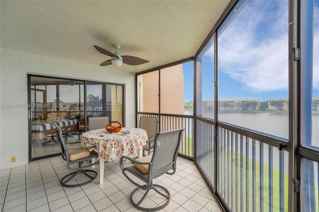 7250 Fairfax Dr 302, Tamarac, FL 33321
