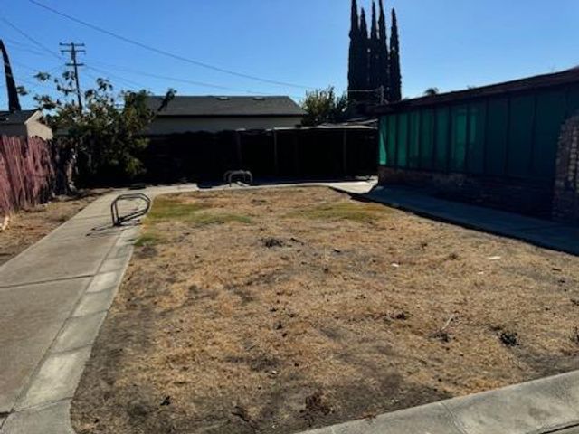 2724 Sparks Way, Modesto, CA 95350