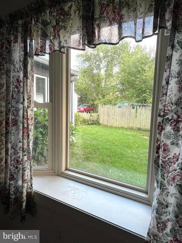 881 DEPOT LN, Quakertown, PA 18951