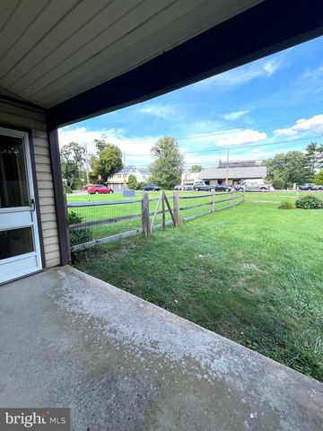 881 DEPOT LN, Quakertown, PA 18951