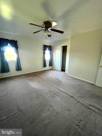 881 DEPOT LN, Quakertown, PA 18951