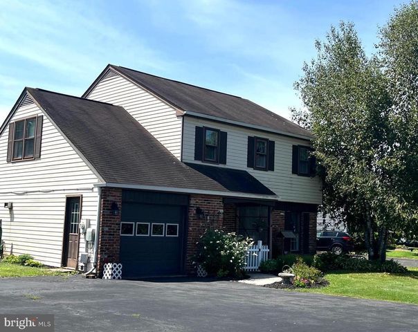 881 DEPOT LN, Quakertown, PA 18951