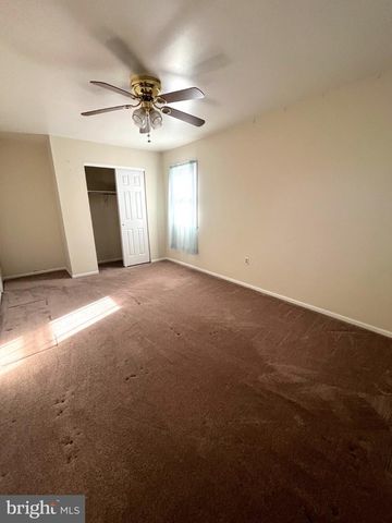 881 DEPOT LN, Quakertown, PA 18951
