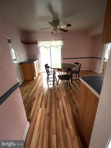 881 DEPOT LN, Quakertown, PA 18951