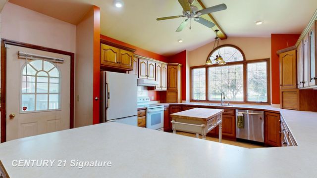 4291 Woodrow Avenue, Burton, MI 48509