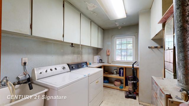 4291 Woodrow Avenue, Burton, MI 48509