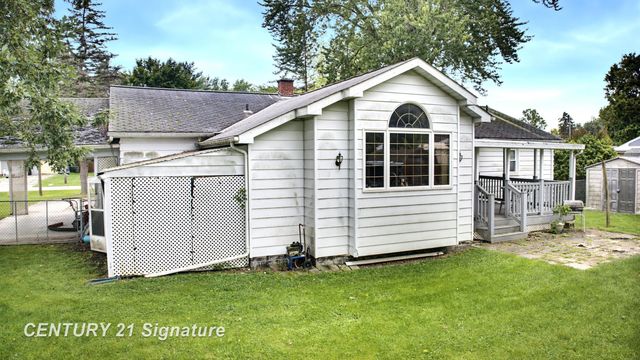 4291 Woodrow Avenue, Burton, MI 48509