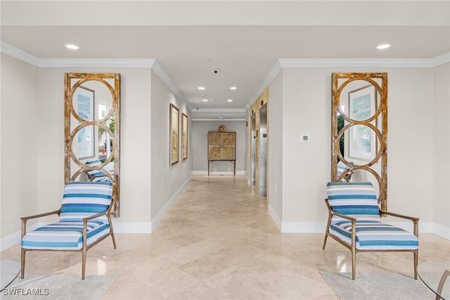 50 Seagate DR 302B, Naples, FL 34103