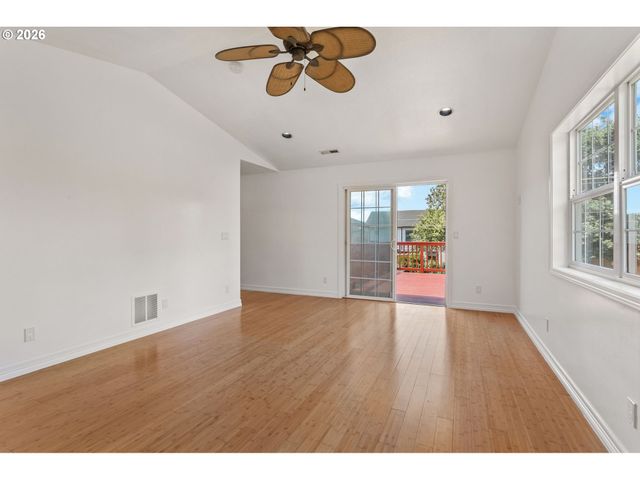 2907 Se MALCOLM St, Milwaukie, OR 97222