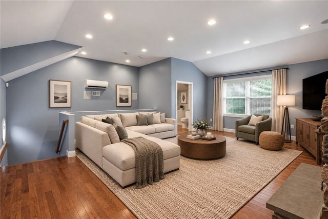 20 Moswansicut Drive, Johnston, RI 02919