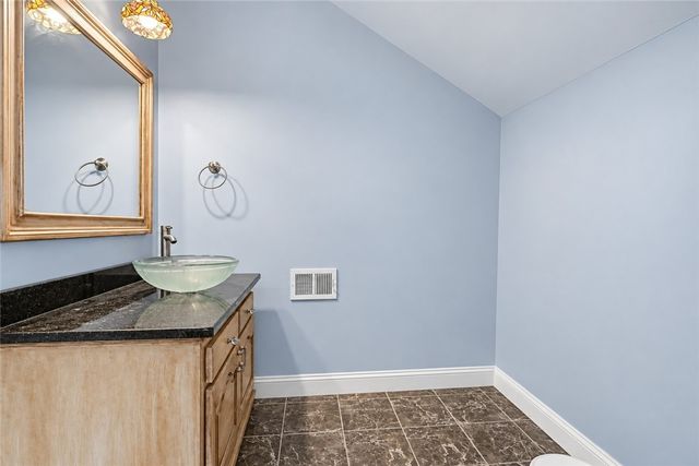 20 Moswansicut Drive, Johnston, RI 02919