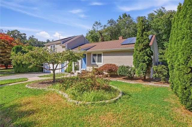 20 Moswansicut Drive, Johnston, RI 02919