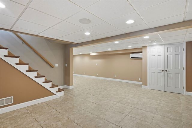 20 Moswansicut Drive, Johnston, RI 02919