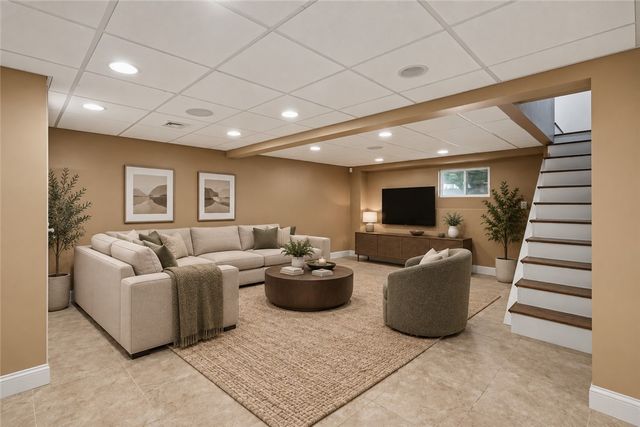20 Moswansicut Drive, Johnston, RI 02919