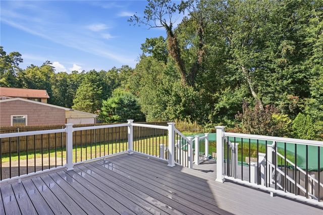 20 Moswansicut Drive, Johnston, RI 02919