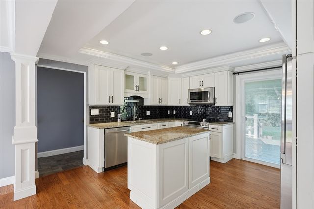 20 Moswansicut Drive, Johnston, RI 02919