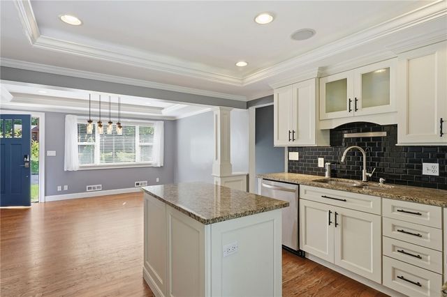 20 Moswansicut Drive, Johnston, RI 02919