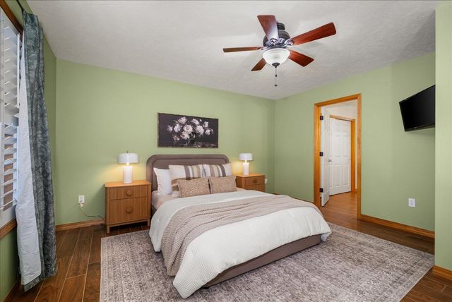 17011 Eagle Nest Ln, Colbert, WA 99005