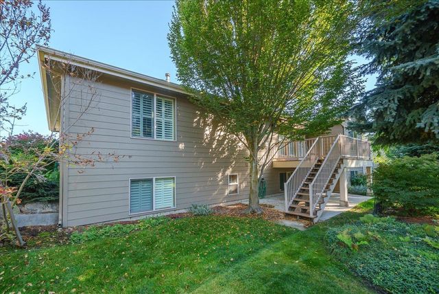 17011 Eagle Nest Ln, Colbert, WA 99005
