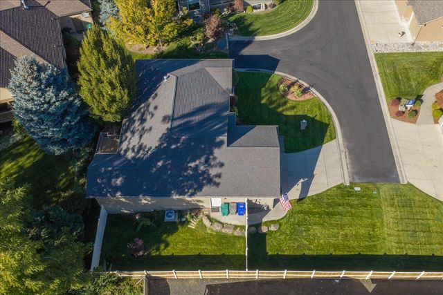17011 Eagle Nest Ln, Colbert, WA 99005