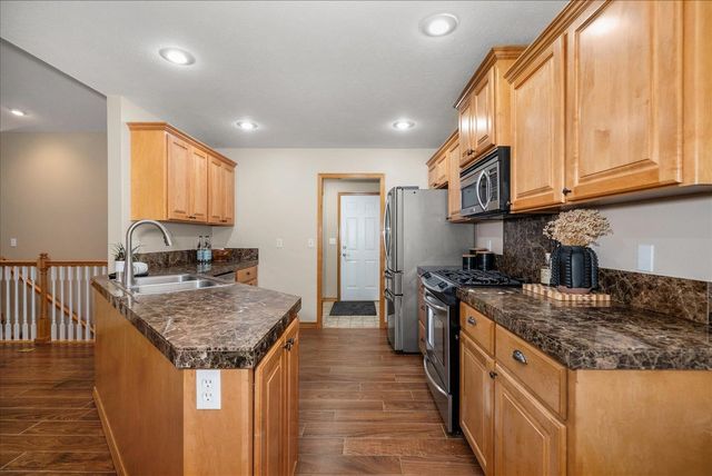 17011 Eagle Nest Ln, Colbert, WA 99005