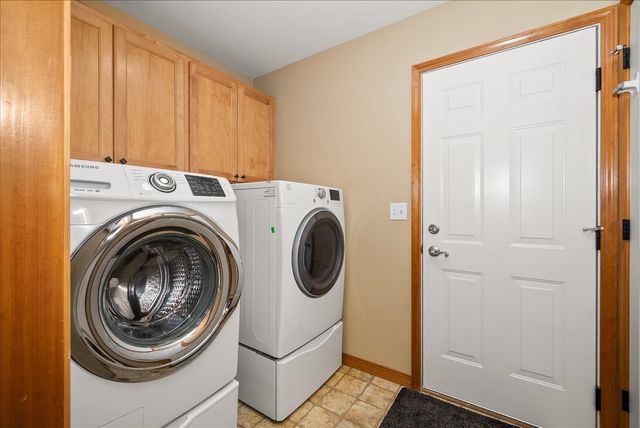 17011 Eagle Nest Ln, Colbert, WA 99005